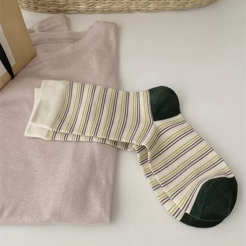 Retro Stripe Mid Calf Socks Women Multiple Colors M5A005