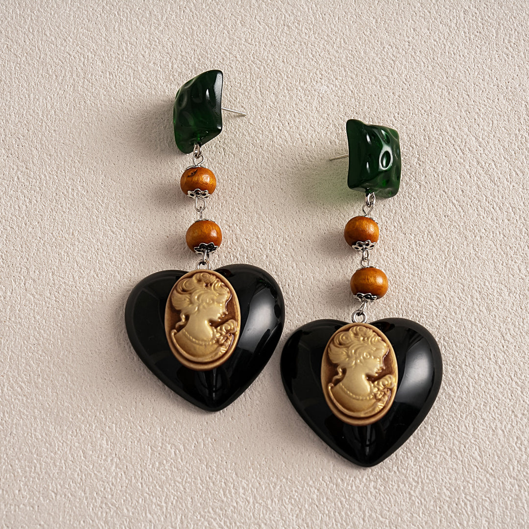Womens Vintage Marbled Portrait Heart Resin Stud Earrings N6K165