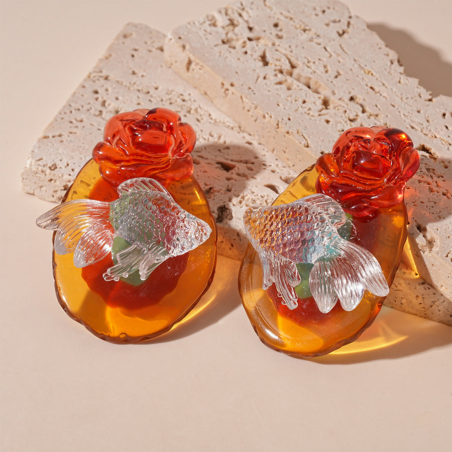 Vintage Resin Floral Studs Goldfish Motif Geometric S5P077