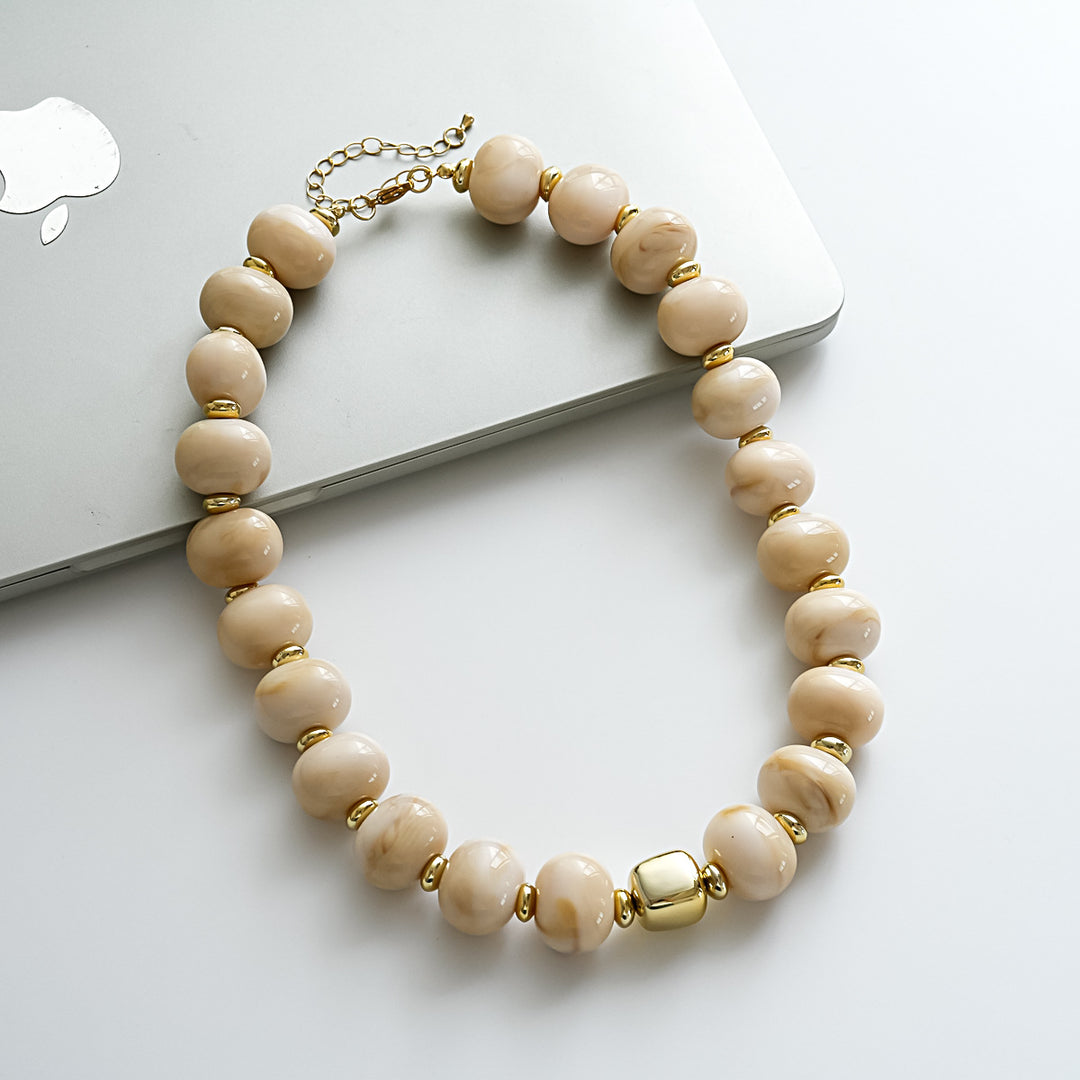 Vintage Acrylic Ombré Beaded Geometric Necklace N6H068