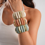 Load image into Gallery viewer, Womens Geometric Acrylic Circle Bracelet N6K002