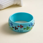 Load image into Gallery viewer, Womens Cross Print Acrylic Bracelet N6K140