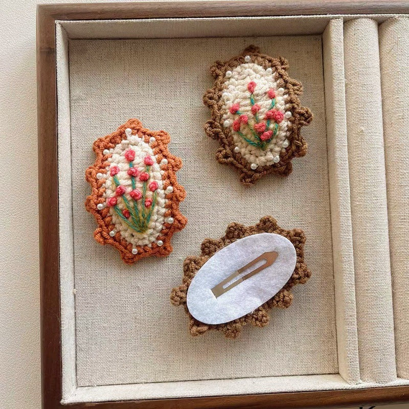 Womens Hand Crocheted Pearl Floral Hair Clip N6K316