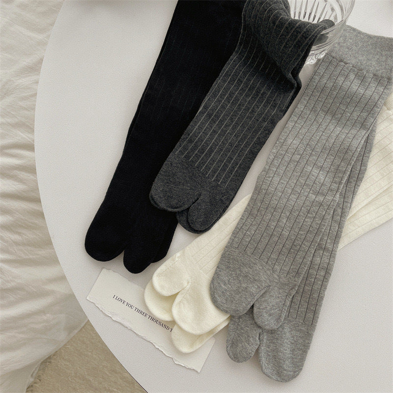 Vertical Rib Solid Split Toe Socks Women Mid-Calf N6H008