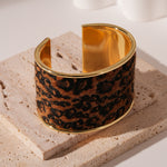 Load image into Gallery viewer, Leopard Flocked Leather Bangle Geometric Open Alloy S5P255