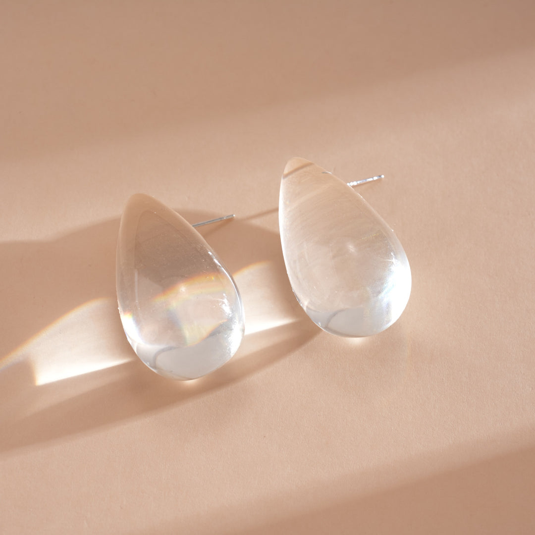 Clear Resin Teardrop Silver Stud Earrings Minimalist N6H091