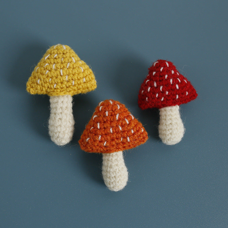 Hand Crochet Mushroom Brooch Wool Yarn Pin N6G045