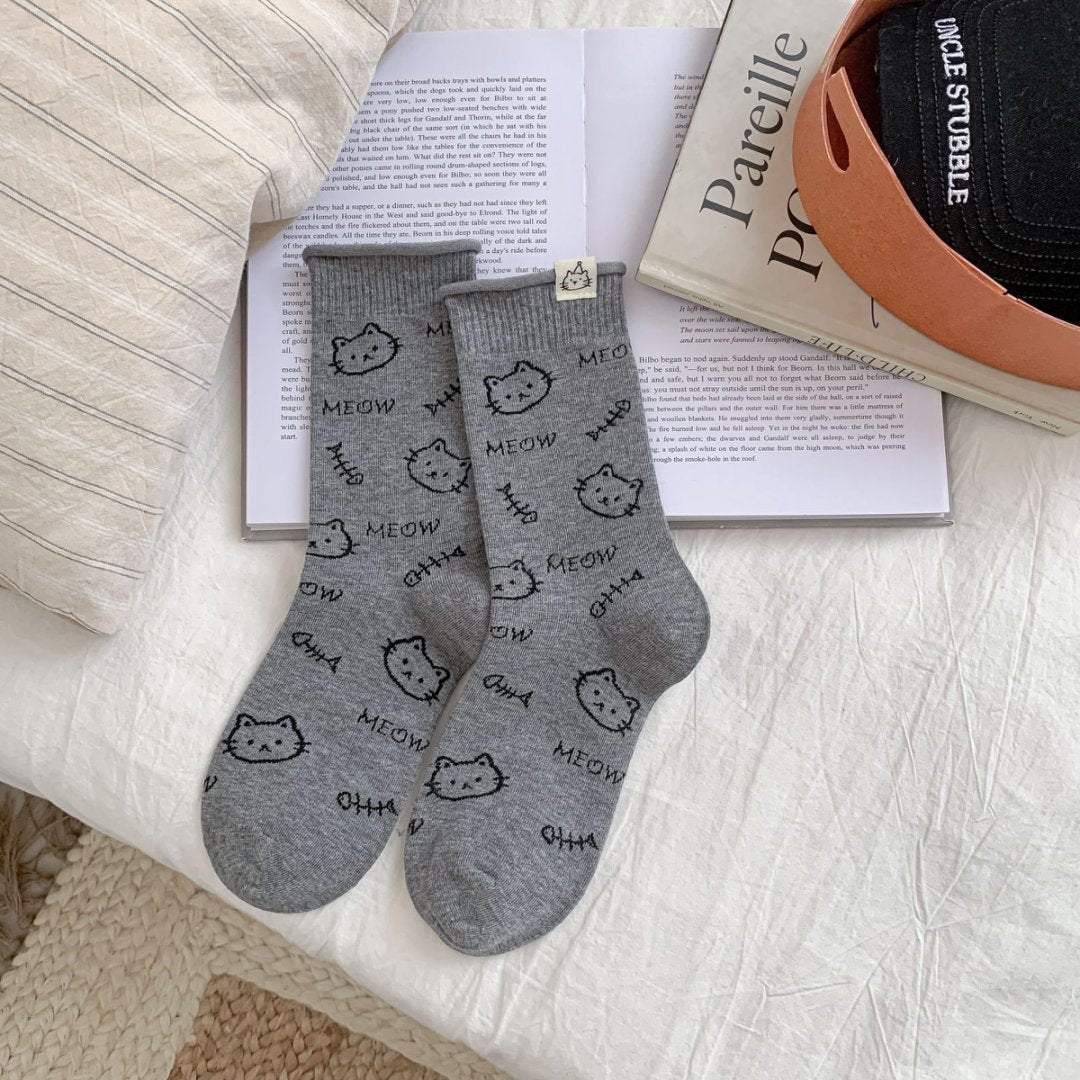 Cat Pattern Combed Cotton Mid Calf Socks M5A058