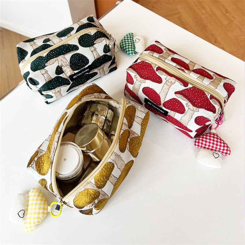 Mushroom Print Polyester Cosmetic Bag N6K108