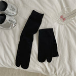 Load image into Gallery viewer, Vertical Rib Solid Split Toe Socks Women Mid-Calf N6H008