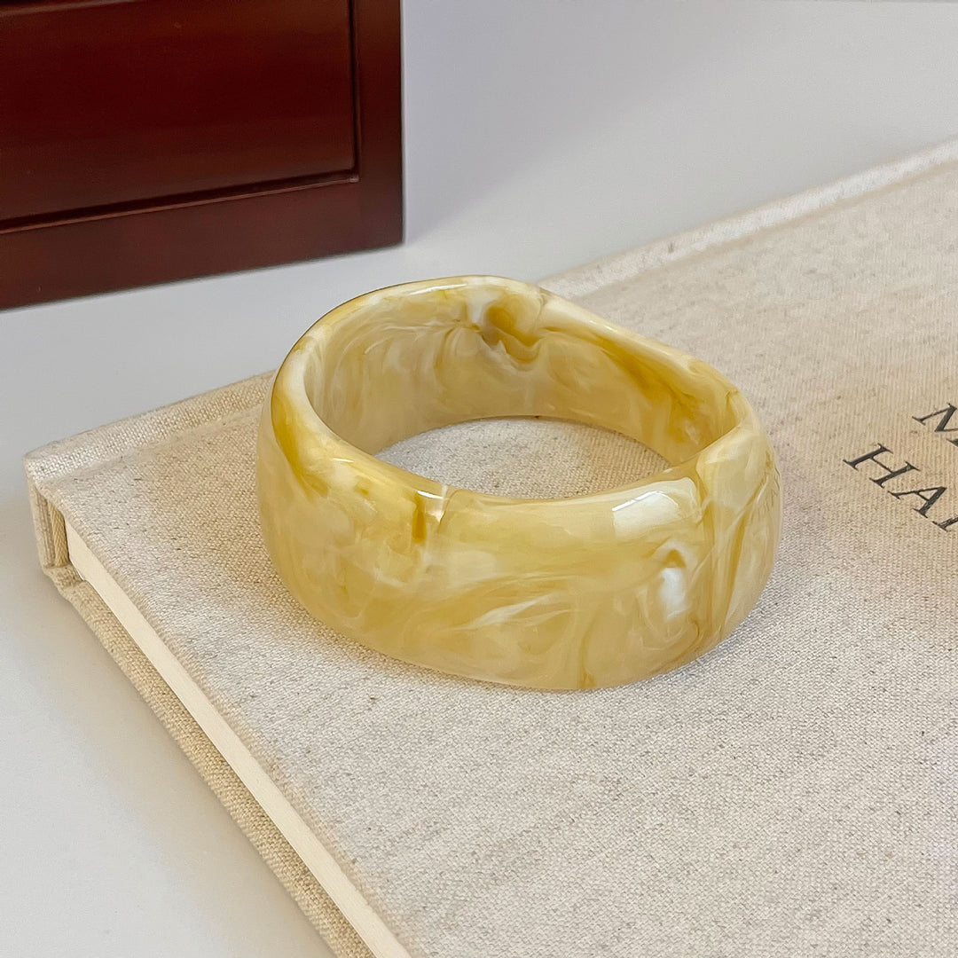 Asymmetric Acrylic Wide Bangle  Resin Artisan S5P257