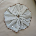 Load image into Gallery viewer, Starfish Shell Edge Scrunchie Beach Vacation Linen N6F137