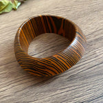 Load image into Gallery viewer, Wood Grain Circle Bangle Handcrafted Vintage Jewelry S5P032