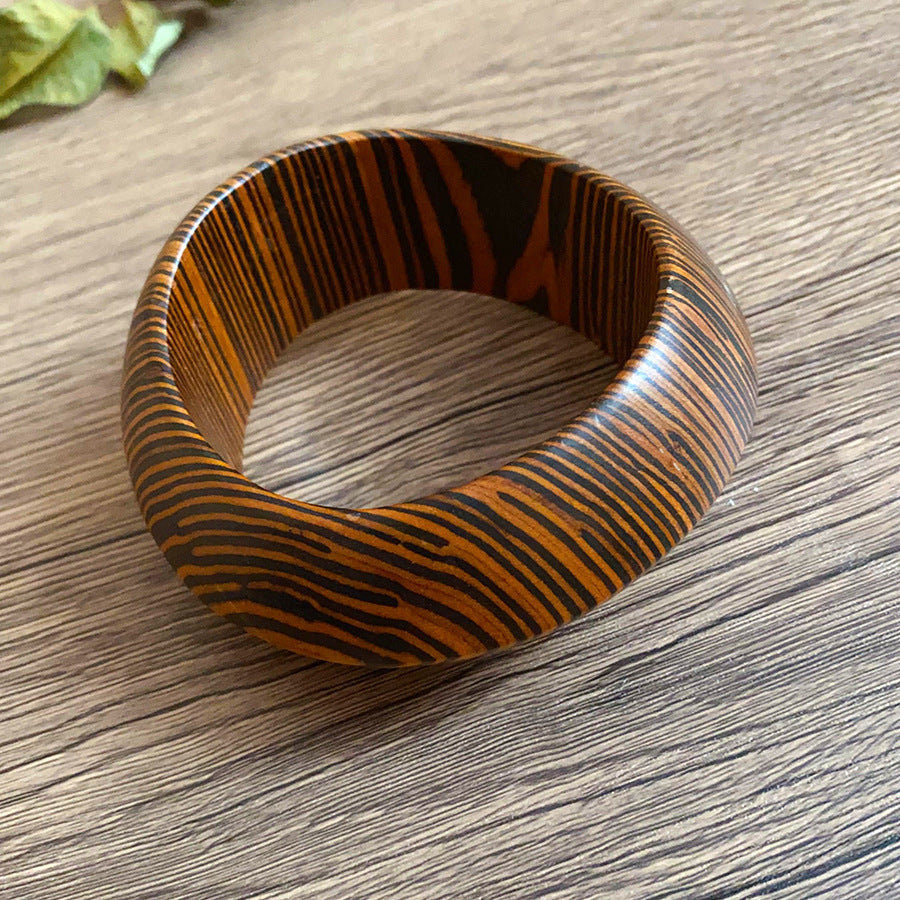 Wood Grain Circle Bangle Handcrafted Vintage Jewelry S5P032