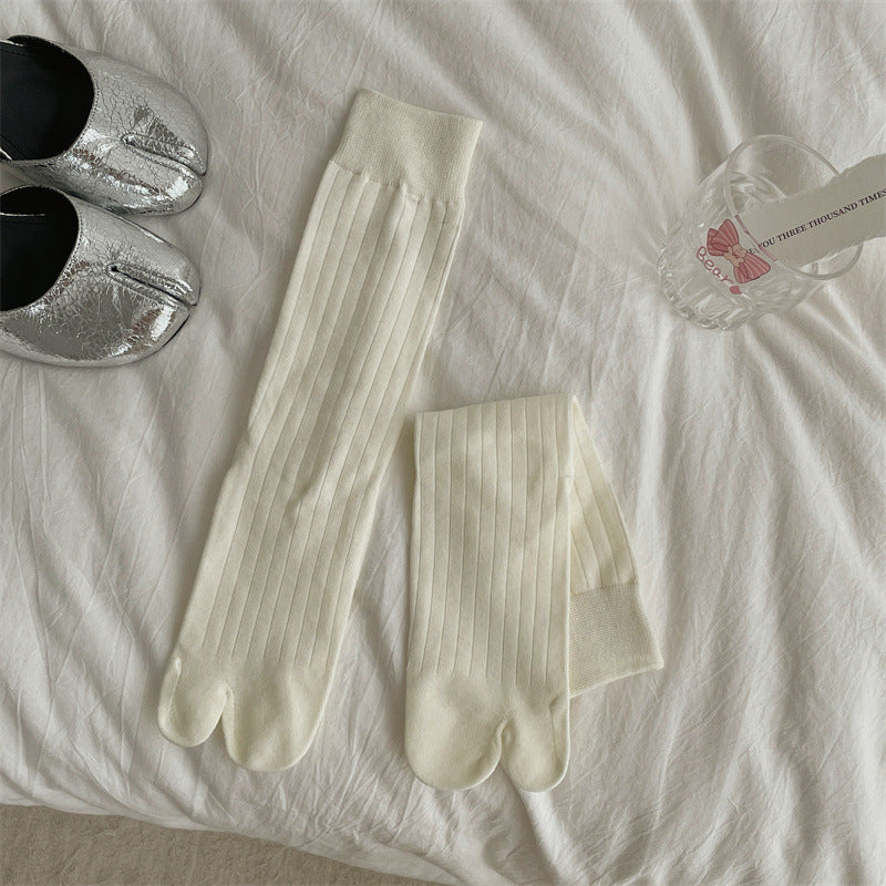 Vertical Rib Solid Split Toe Socks Women Mid-Calf N6H008
