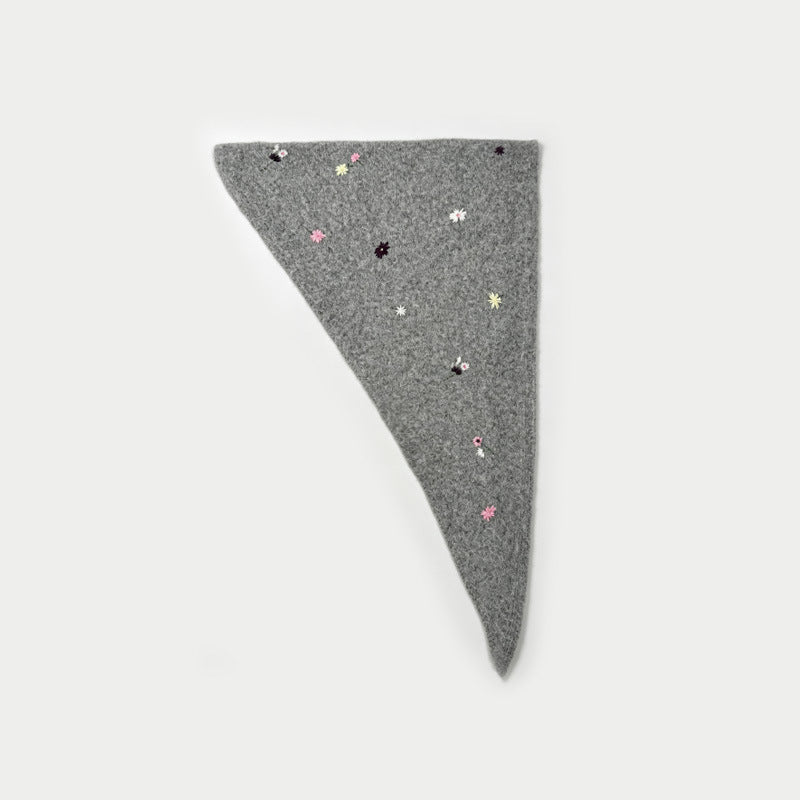 Daisy Floral Wool Blend Knit Triangle Scarf N6K227