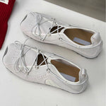 Load image into Gallery viewer, Retro Perforated German Trainers Women Flat Lace-Up N6H038