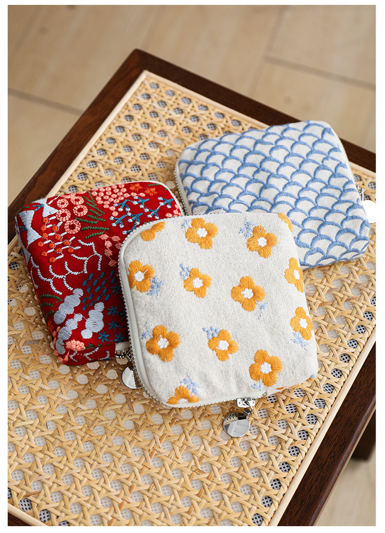 Heavy Embroidery Handmade Square Pouch Women N6C184