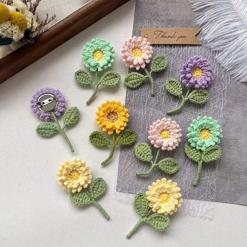 Womens Hand Crocheted Sunflower Brooch N6K310
