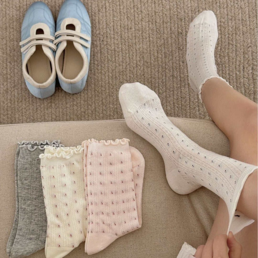 Diamond Grid Ruffle Trim Cotton Mid-Calf Socks Women N6H009