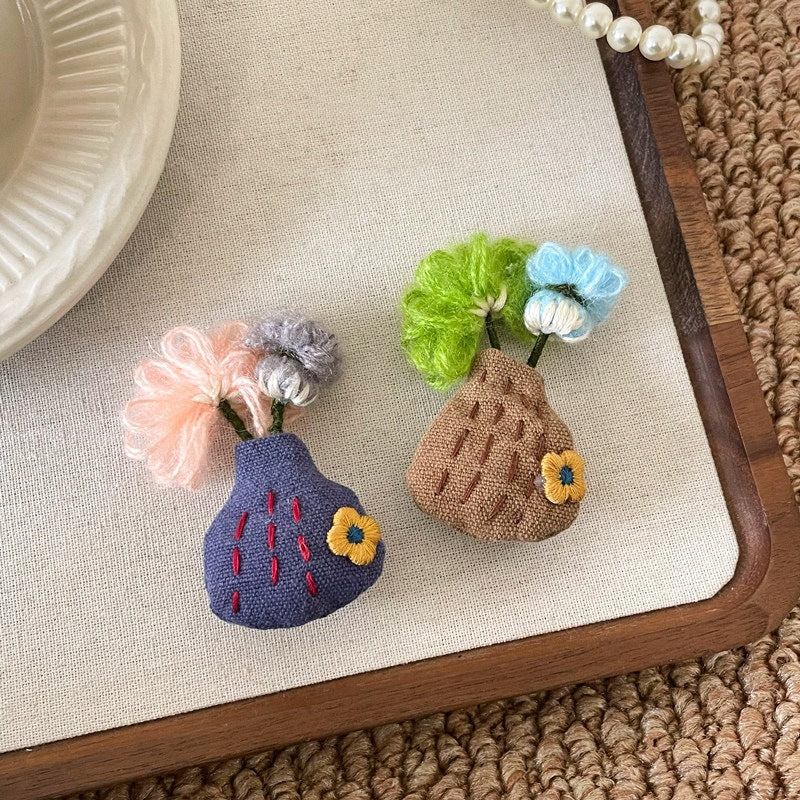 Womens Embroidered Floral Vase Fabric Brooch N6K318