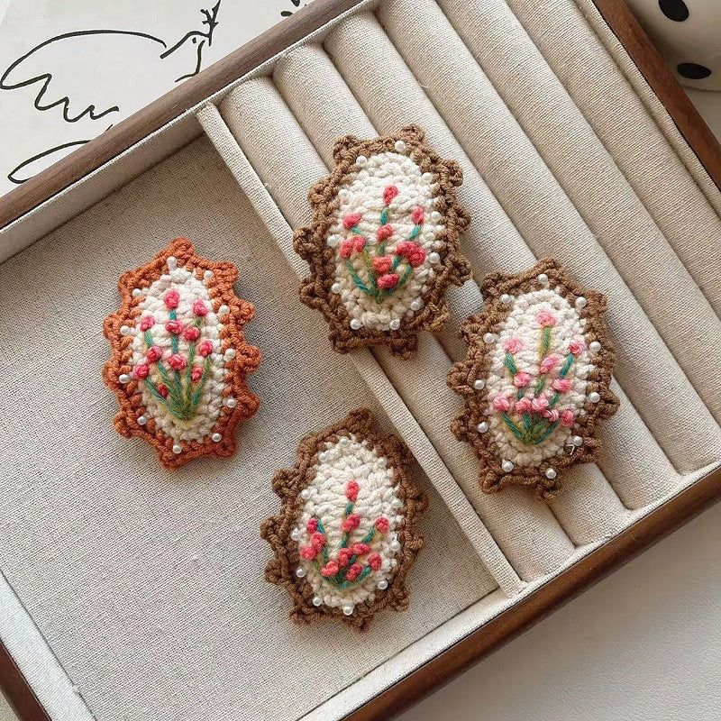 Womens Hand Crocheted Pearl Floral Hair Clip N6K316