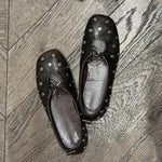 Load image into Gallery viewer, Vintage Square Burnished Stud Mary Jane Bow Flat N6G248