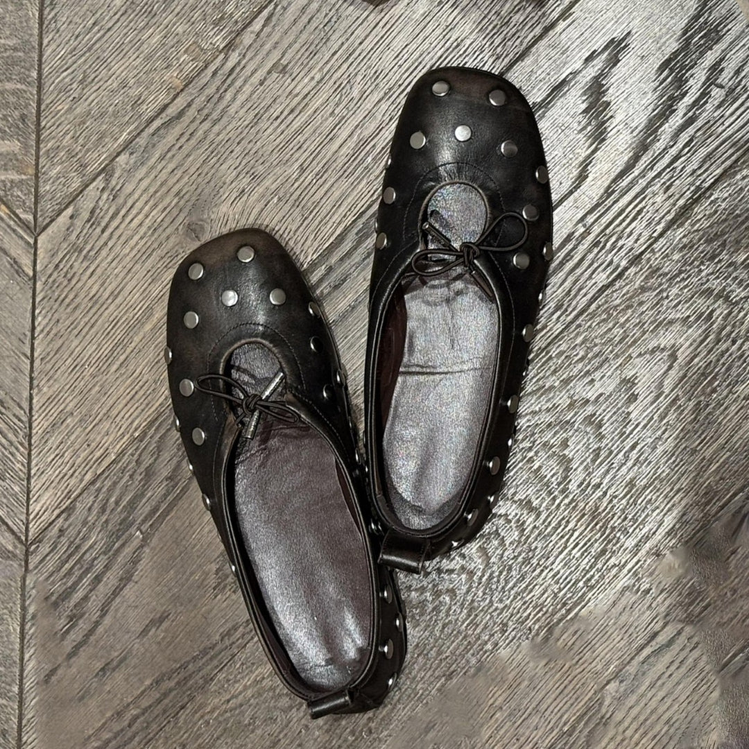 Vintage Square Burnished Stud Mary Jane Bow Flat N6G248