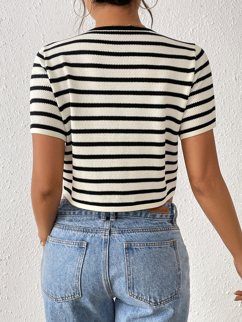 Striped Tie-Front Knit Cardigan Short Sleeve  N6G174