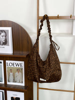 Load image into Gallery viewer, Women's Leopard Suede-Feel Dumpling Tote Bag N6J190
