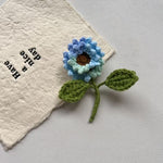Load image into Gallery viewer, Womens Hand Crocheted Sunflower Brooch N6K309