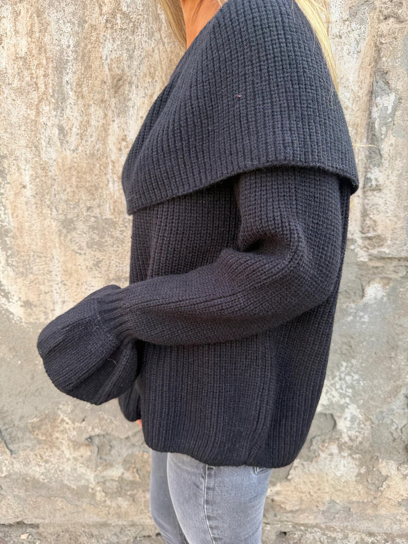 Off-Shoulder Knit Long Sleeve Sweater Flared Sleeve N6G297