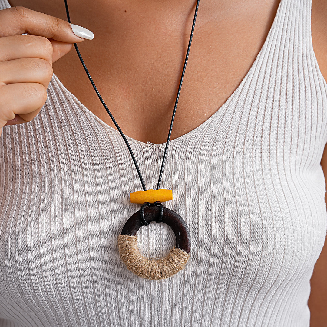 Leather Cord Resin Wood Round Pendant Necklace N6H140