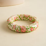 Load image into Gallery viewer, Womens Vintage Floral Resin Circle Bracelet N6K127