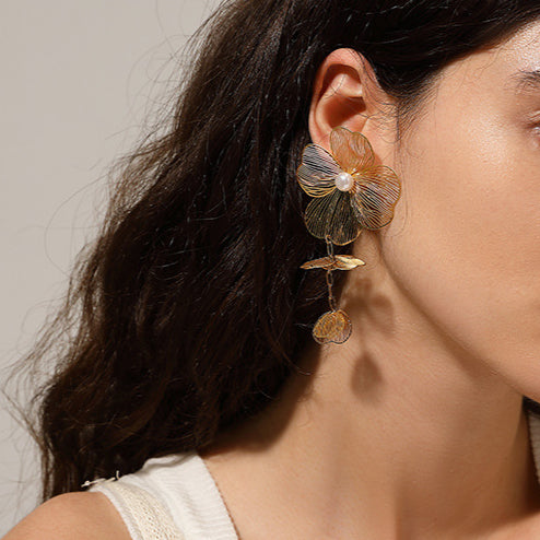 Vintage Fringe Floral Earrings Steel Gold Plated S5P199