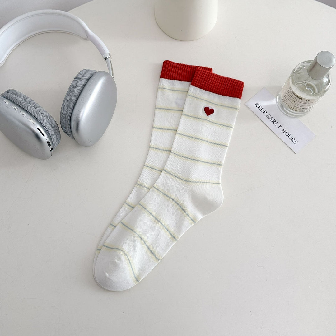 Striped Heart Embroidery Stack Socks Women Retro N6H012