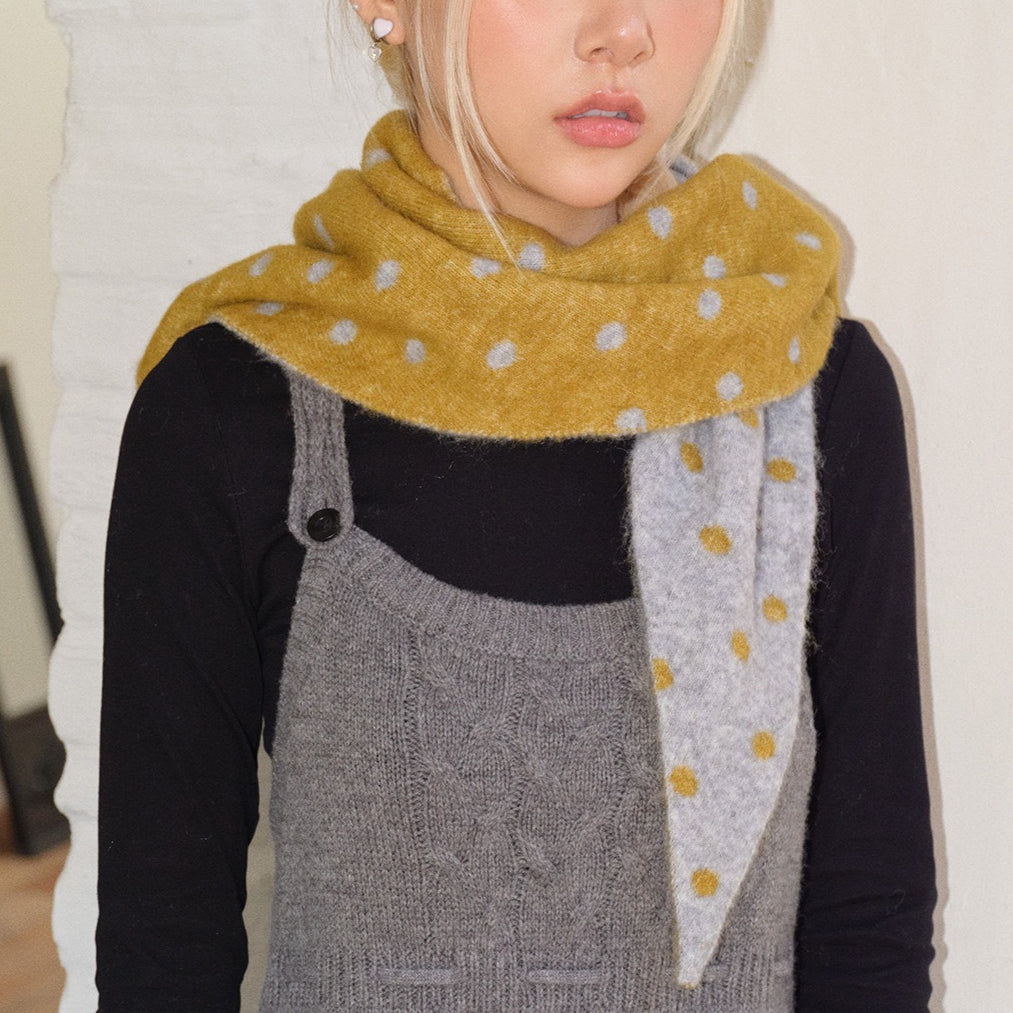 Women's Wool Blend Polka Dot Knit Triangle Scarf N6J122