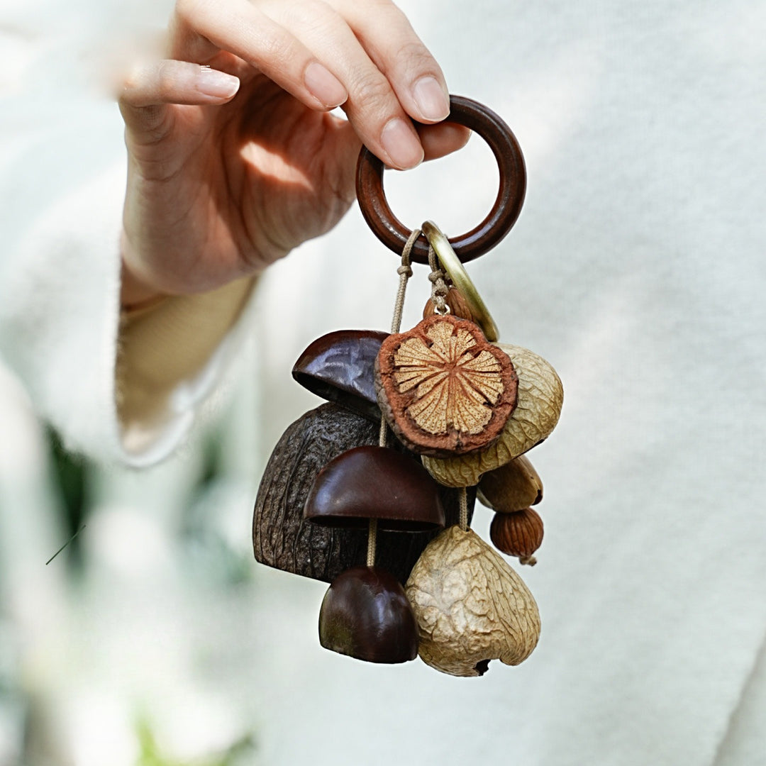Warm Tone Acorn Shell Keychain Handmade Bag Charm N6F310