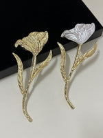 Load image into Gallery viewer, Vintage Oversized Metal Leaf Flower Brooch N6B013