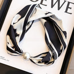 Load image into Gallery viewer, Womens Pearl Magnetic Clasp Skinny Scarf N6K260