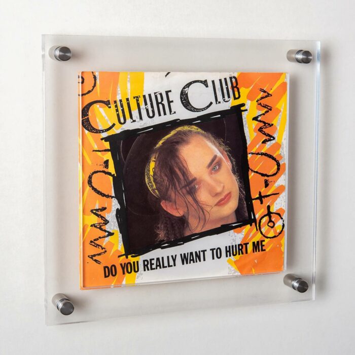 7 inch single cover tilted