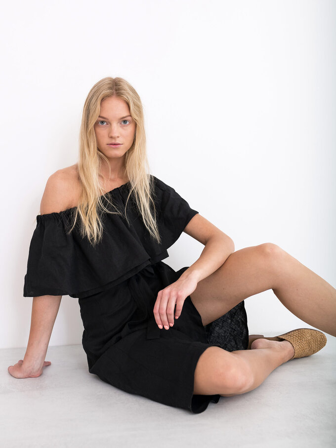 Bild 5 von ACACIA schulterfreies Leinentop in von Love and Confuse