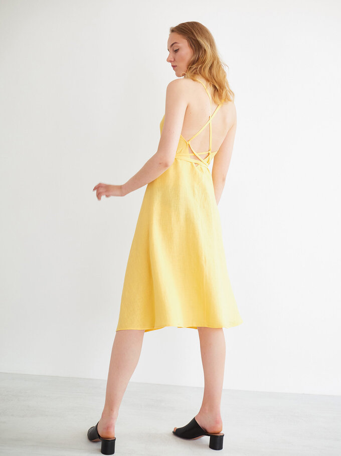 Bild 4 von AUDREY Leinen Wickelkleid in von Love and Confuse