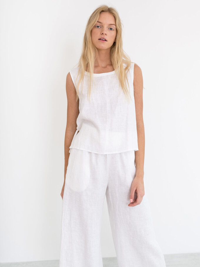 Image 3 of AVERY Linen Tank Top in White from Love and Confuse
