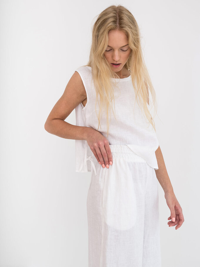 Image 5 of AVERY Linen Tank Top in White from Love and Confuse