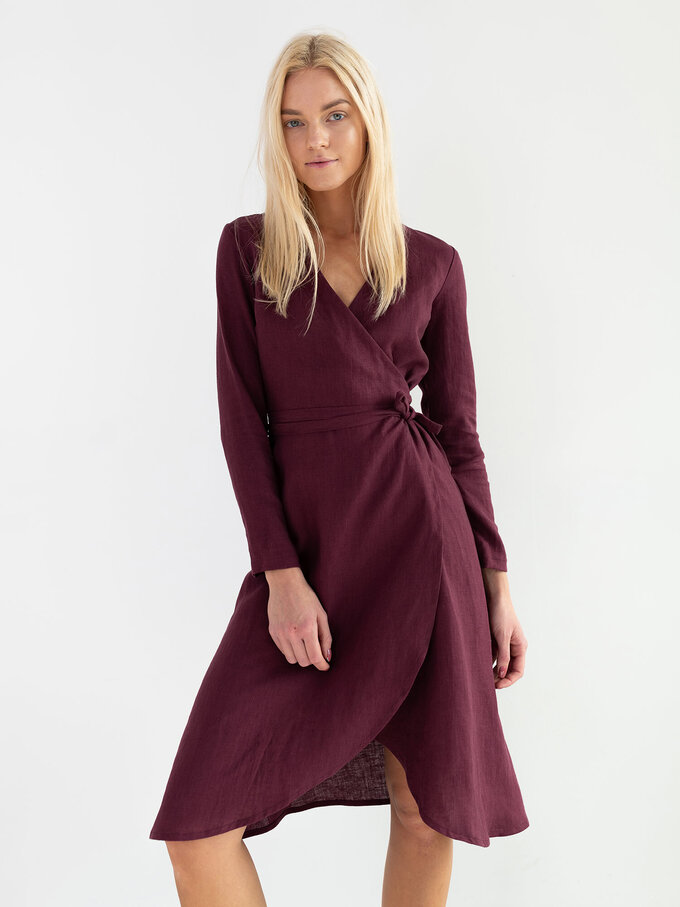 Bild 3 von CLAUDIA Leinenwickelkleid mit langen Ärmeln in Eggplant, you can also choose other colors above von ALBERALKIRK