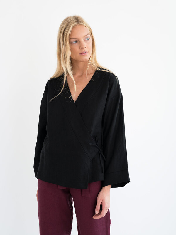 Image 1 of DELILAH Linen Kimono Jacket in Black from ALBERALKIRK