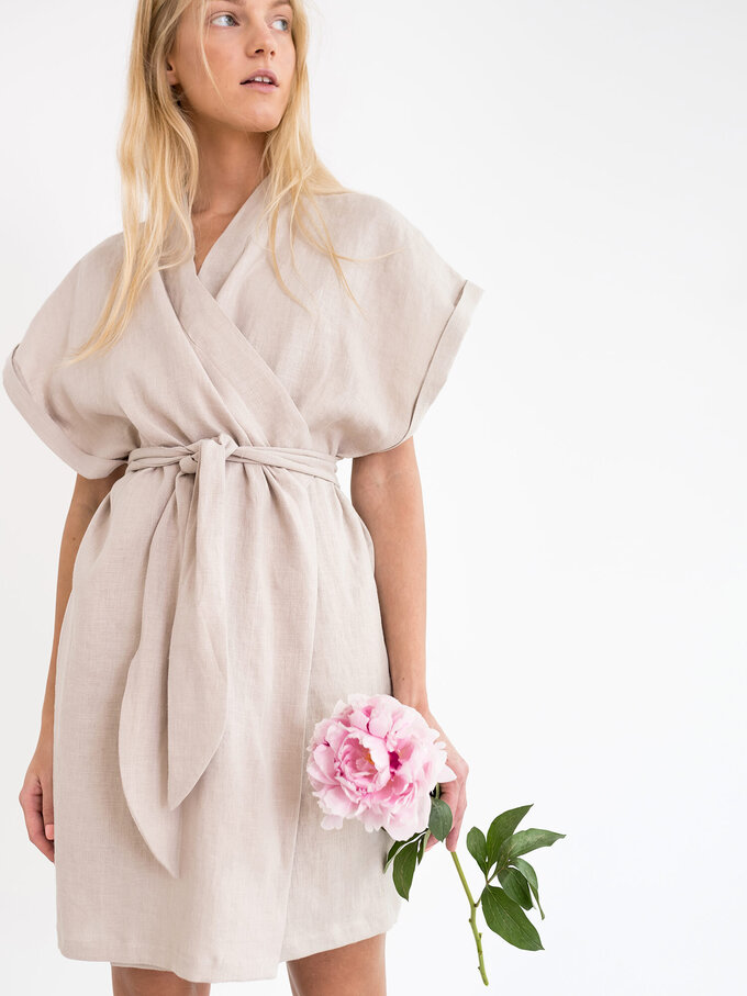 Bild 3 von FAITH Leinen Wickelkleid in Beige, you can also choose other colors above von ALBERALKIRK