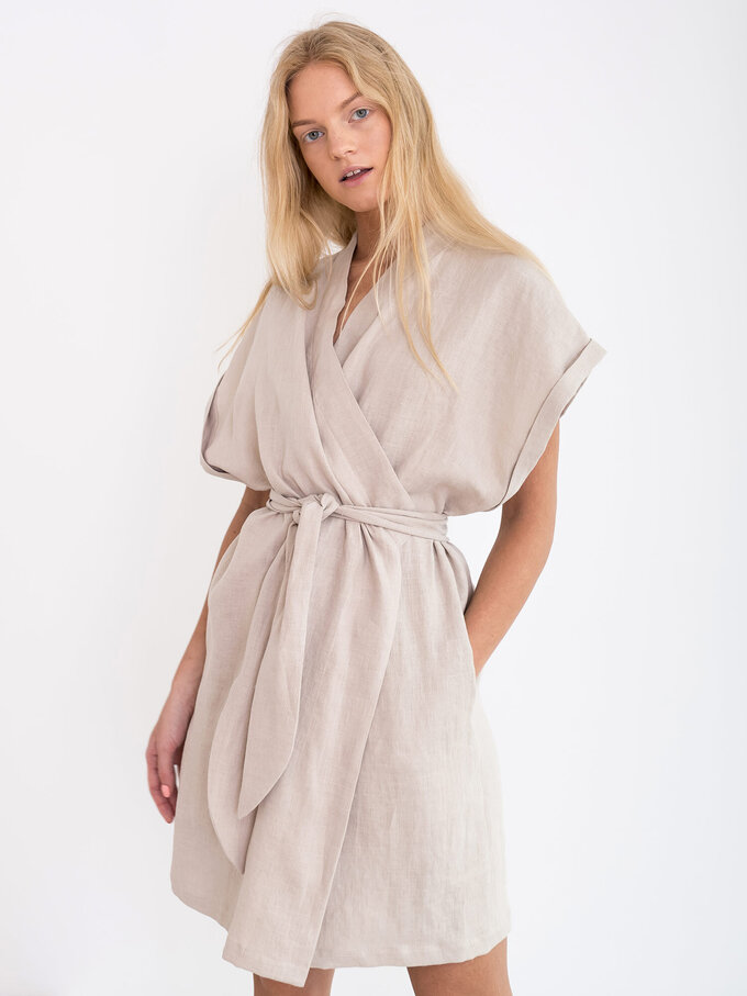 Bild 4 von FAITH Leinen Wickelkleid in Beige, you can also choose other colors above von ALBERALKIRK