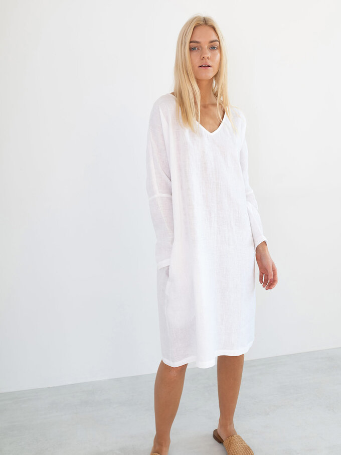 Bild 1 von FRIDA Langarm Leinenkleid in White, you can also choose other colors above von ALBERALKIRK